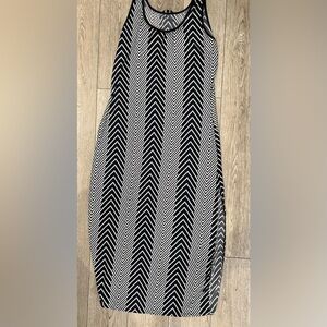 Just Love Large Black and White Zigzag maxi dress